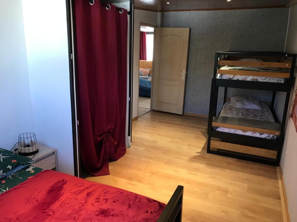 Le Flamboyant Avec Piscine Chauffee 30° Et Jacuzzi Apartment Saint-Andre Exterior photo