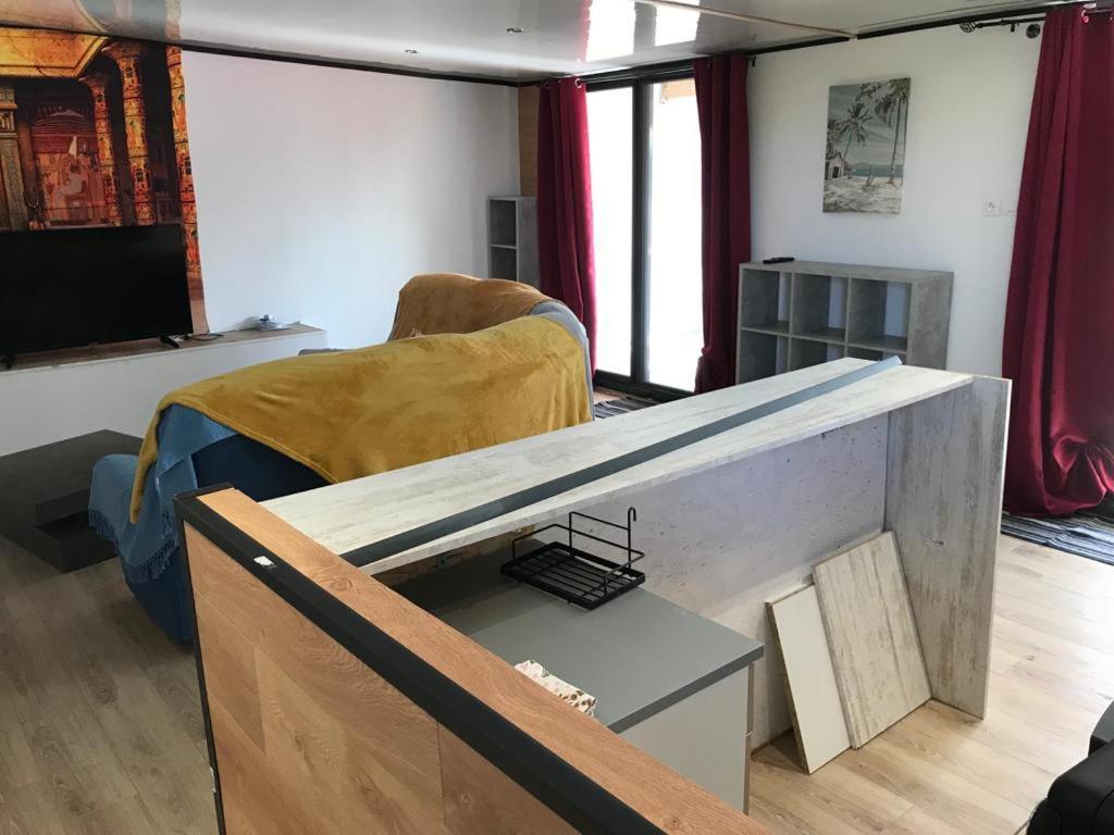 Le Flamboyant Avec Piscine Chauffee 30° Et Jacuzzi Apartment Saint-Andre Exterior photo